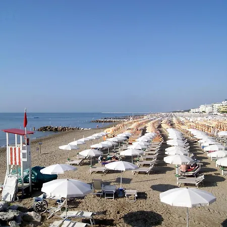 Modern Poolside With Balcony * Caorle