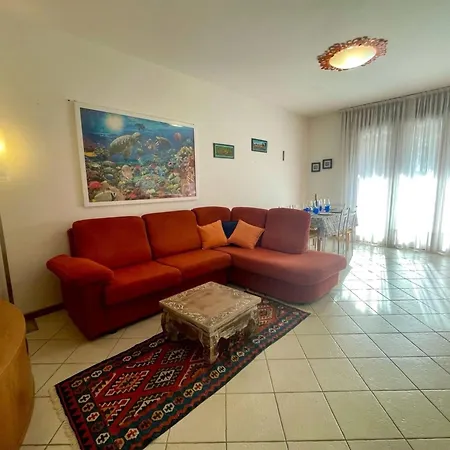 Modern Poolside With Balcony * Καόρλε