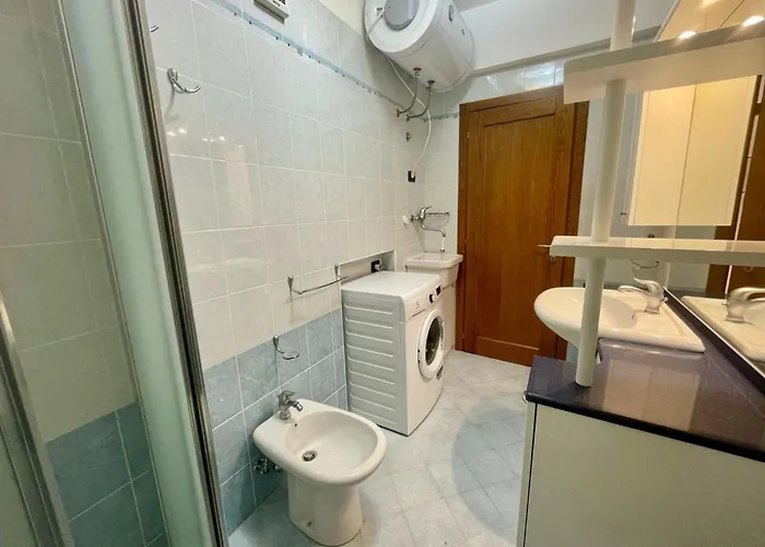 Διαμέρισμα Modern Poolside With Balcony